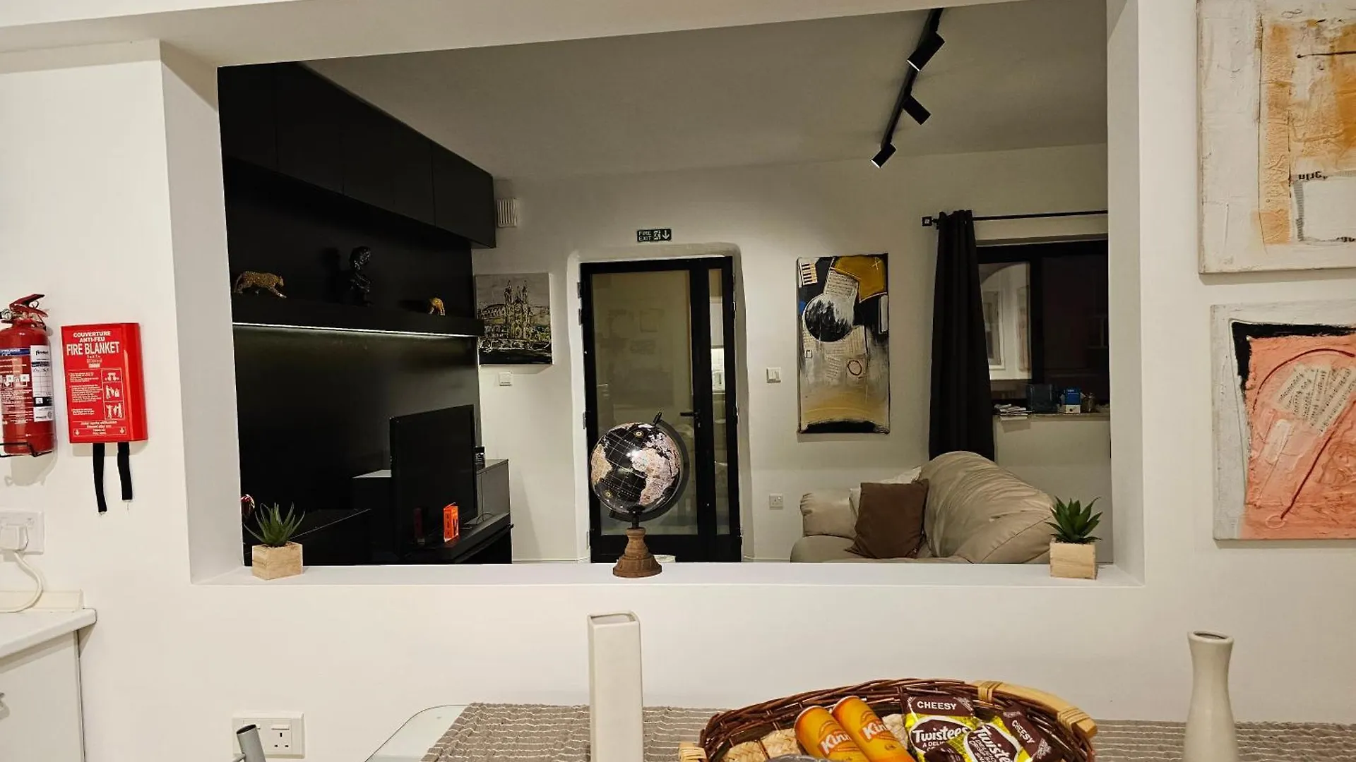 Apartment 3 Bedroom Apt In Prime Location 5M Away From Beach Is-Swieqi
