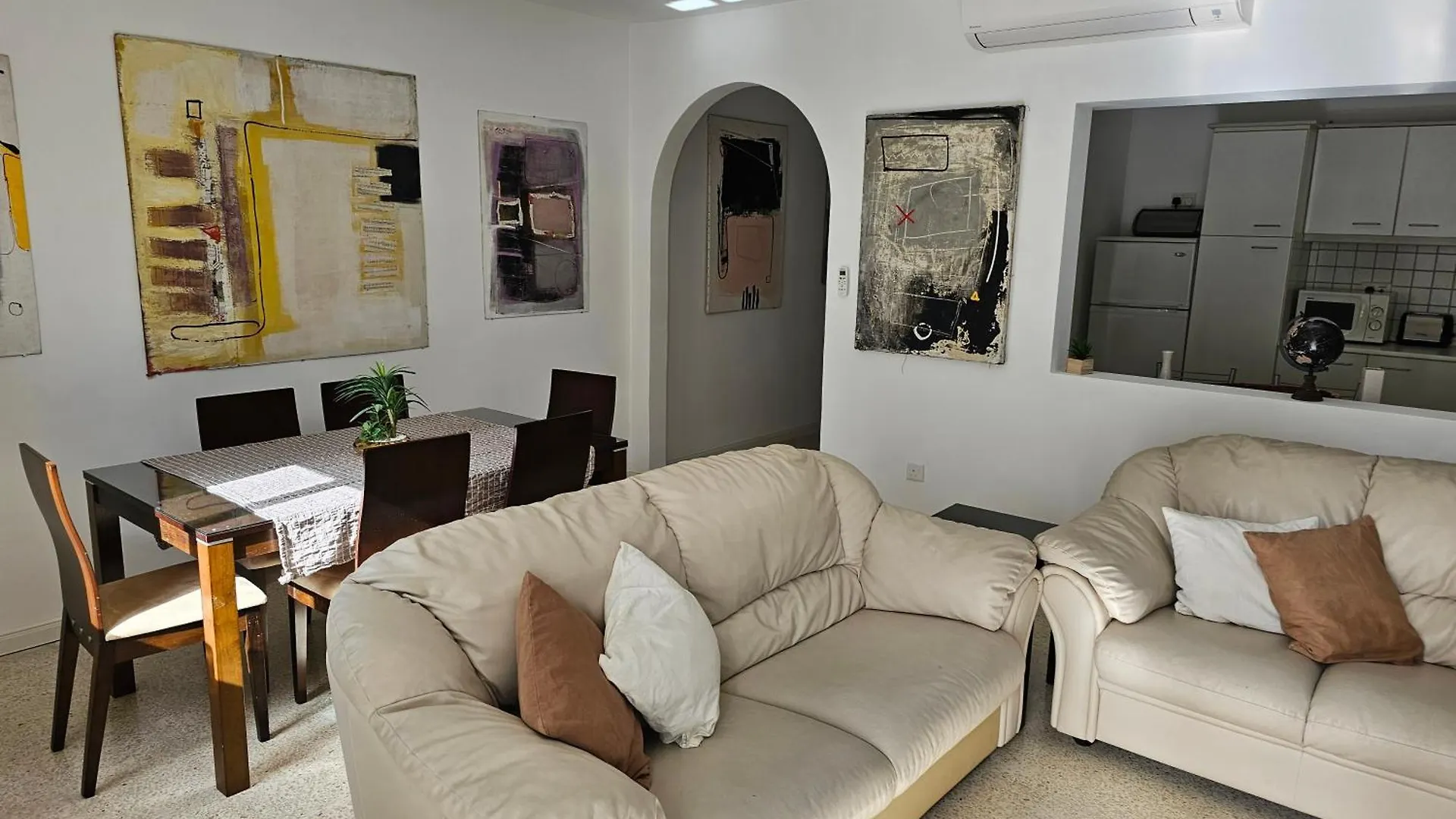 3 Bedroom Apt In Prime Location 5M Away From Beach Is-Swieqi Apartment