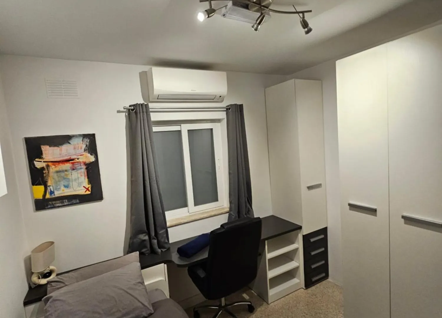 3 Bedroom Apt In Prime Location 5M Away From Beach Is-Swieqi 0*,